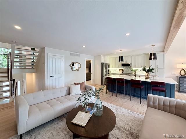 10020 E Maplewood Ave, Englewood, CO 80111