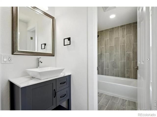 8701 E Briarwood Blvd, Centennial, CO 80112
