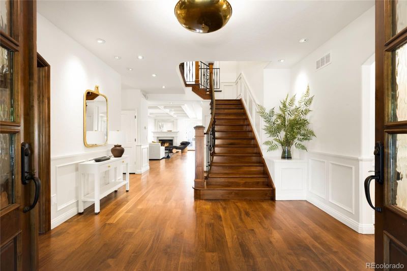 2534 S Saint Paul St, Denver, CO 80210