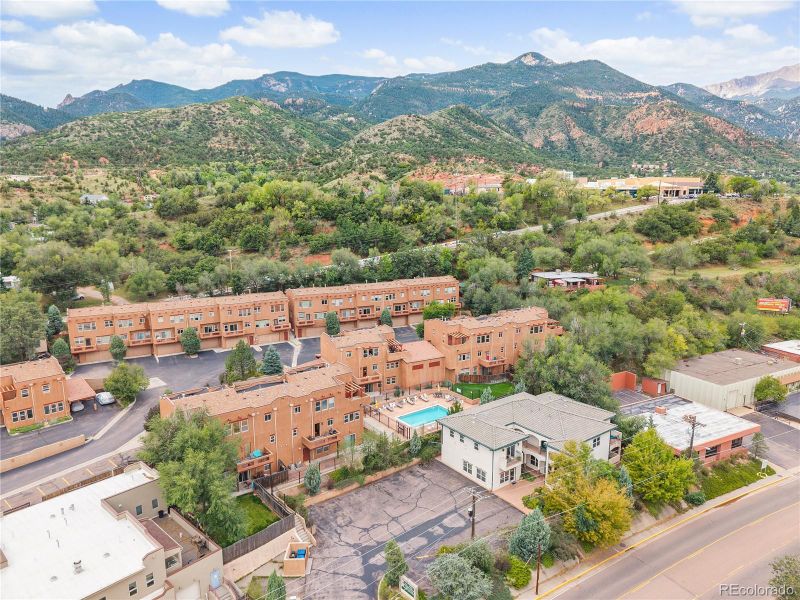 18 Taos Pl, Manitou Springs, CO 80829