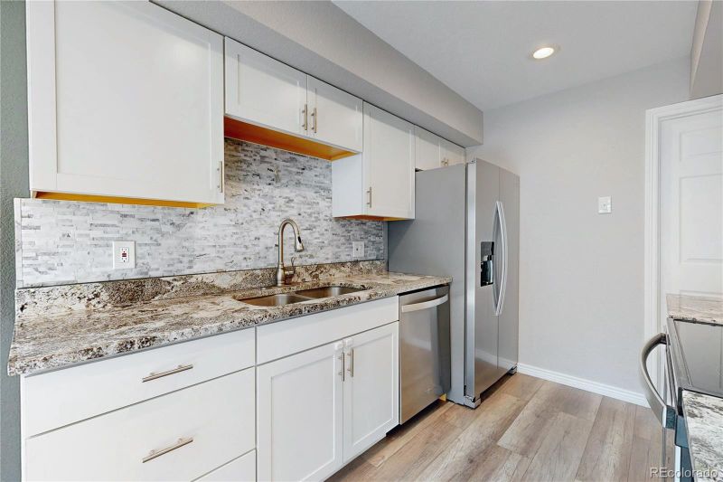 9775 Croke Dr, Thornton, CO 80260