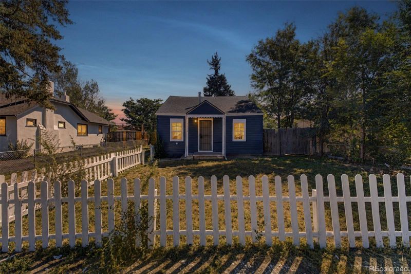 1334 Havana St, Aurora, CO 80010
