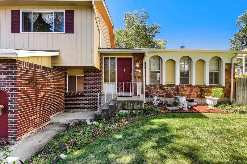 2325 S Hoyt St, Lakewood, CO 80227