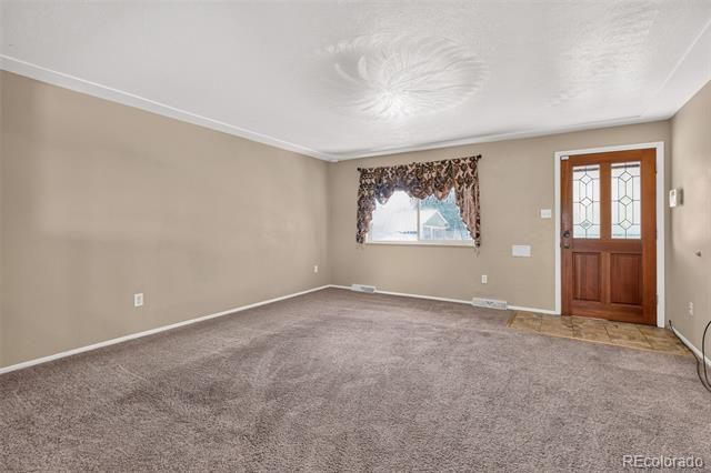 5370 Nolan St, Arvada, CO 80002
