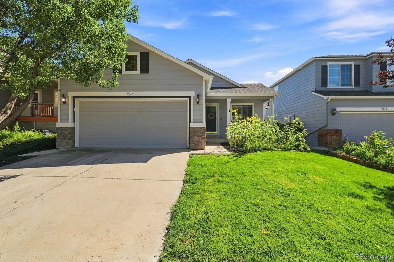 9712 Queenscliffe Dr, Highlands Ranch, CO 80130