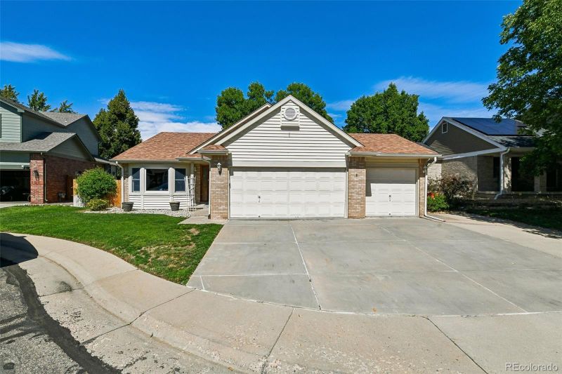 2547 E 124th Pl, Thornton, CO 80241