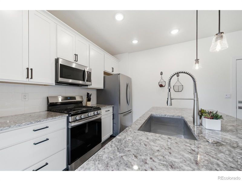 1156 Bon Homme Richard Dr, Fort Collins, CO 80526