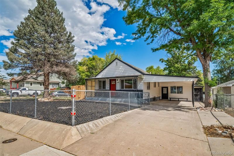 472 S Perry St, Denver, CO 80219