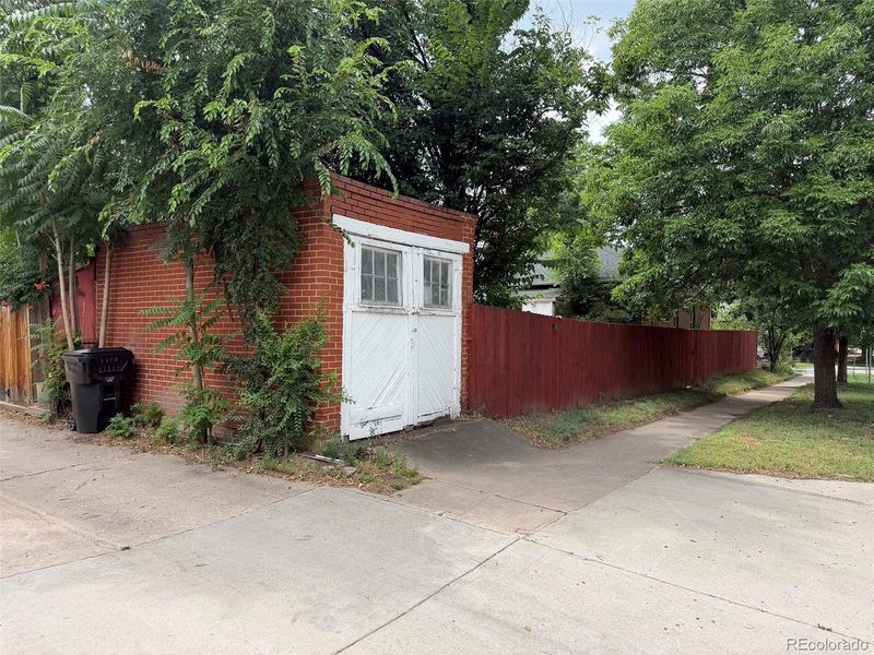 1100 S Josephine St, Denver, CO 80210