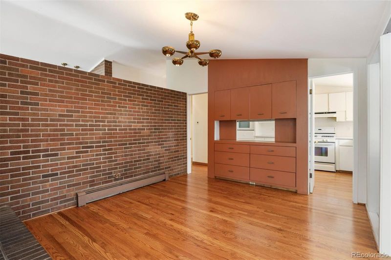 586 S Olive Way, Denver, CO 80224