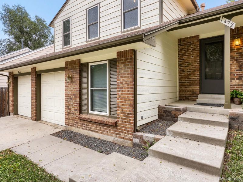 1472 S Laredo Way, Aurora, CO 80017