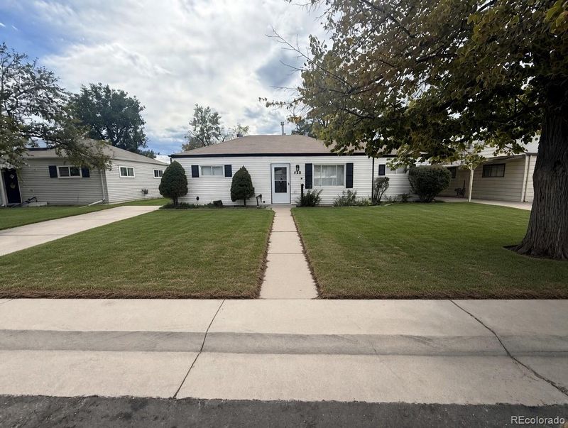 755 Uvalda St, Aurora, CO 80011