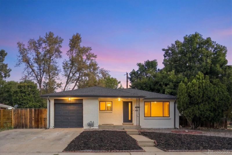 13899 E 25th Ave, Aurora, CO 80011