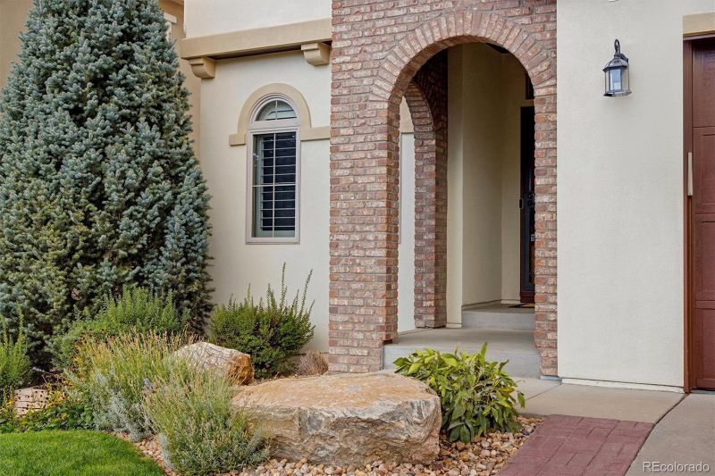 2553 S Kendrick Ct, Lakewood, CO 80228