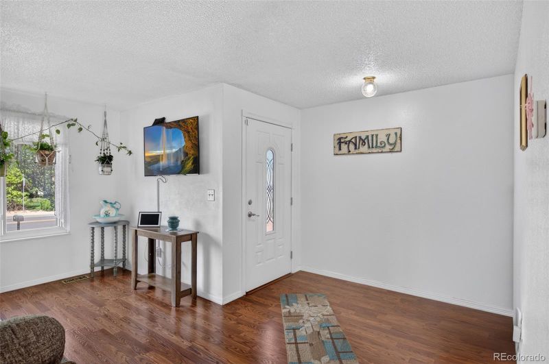 6356 W 66th Ave, Arvada, CO 80003
