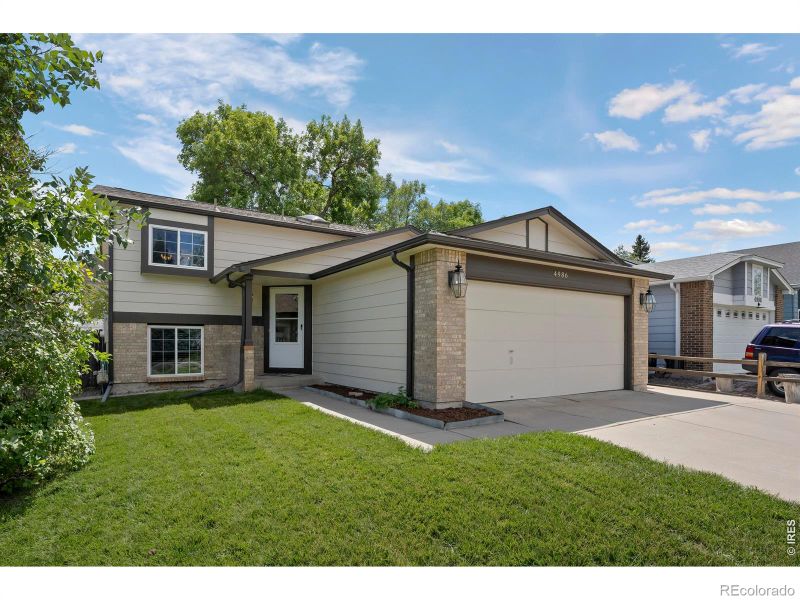 4986 W 61st Pl, Arvada, CO 80003