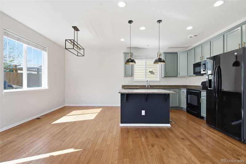 4860 S Picadilly Ct, Aurora, CO 80015