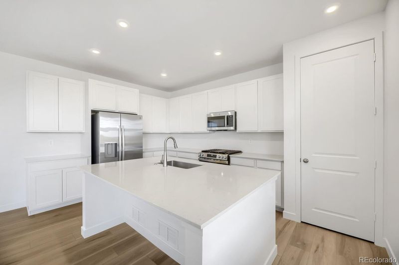 14881 Hudson St, Thornton, CO 80602
