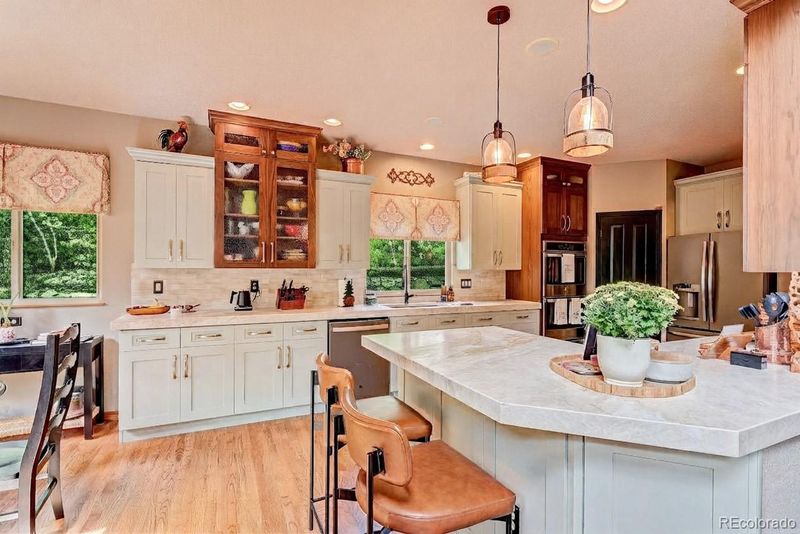 6977 Glenhunt Ln, Castle Pines, CO 80108