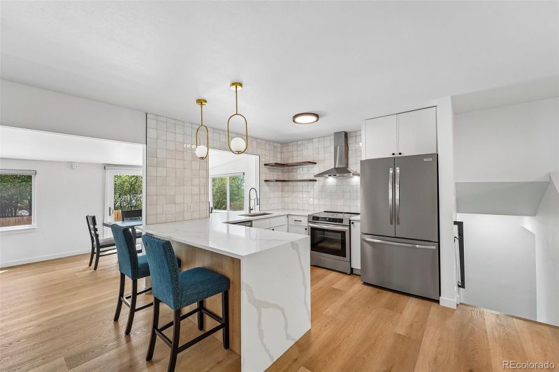 862 S Simms St, Lakewood, CO 80228