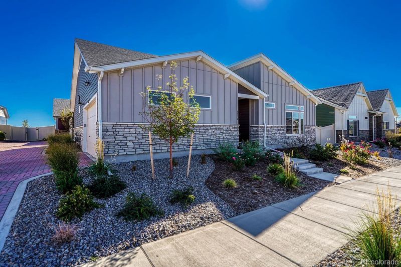 5122 N Quemoy Ct, Aurora, CO 80019