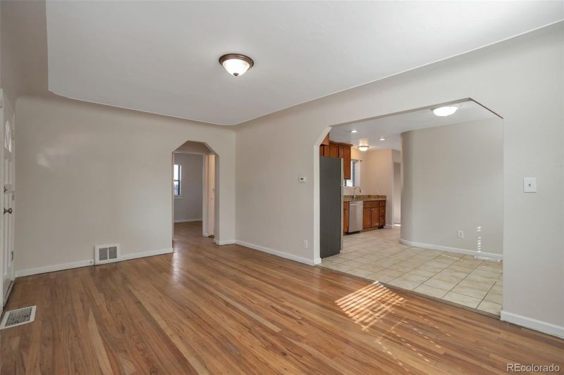 1116 Moline St, Aurora, CO 80010