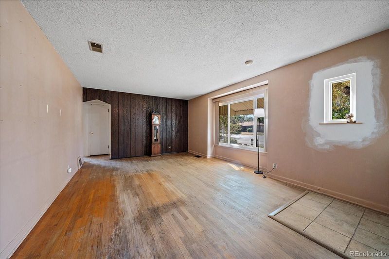 1100 Lansing St, Aurora, CO 80010