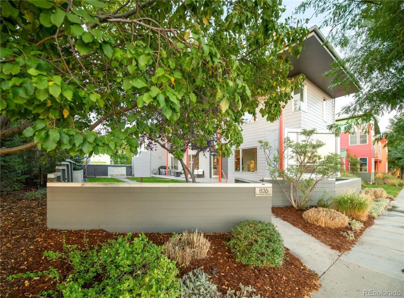 826 Plateau Rd, Longmont, CO 80504