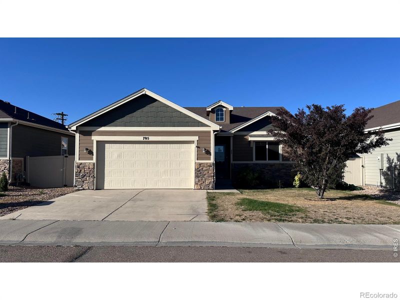 705 N Country Trl, Ault, CO 80610