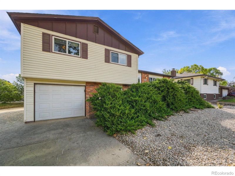 2404 N Van Buren Ave, Loveland, CO 80538