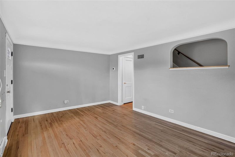 1340 Ivanhoe St, Denver, CO 80220