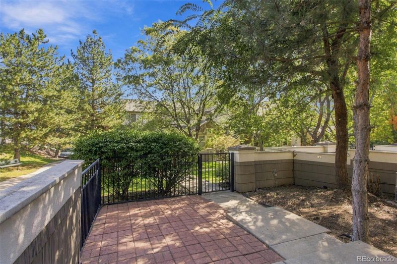 2067 N Fork Dr, Lafayette, CO 80026