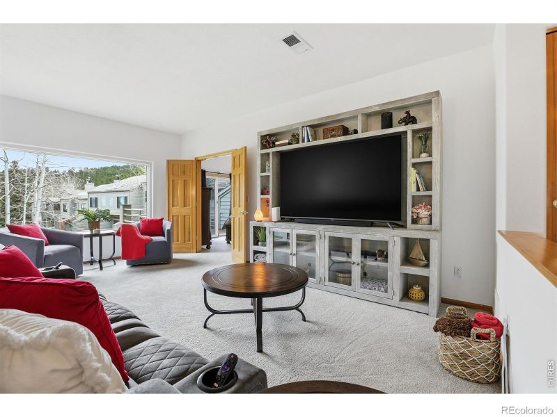 722 Ridgeside Dr, Golden, CO 80401