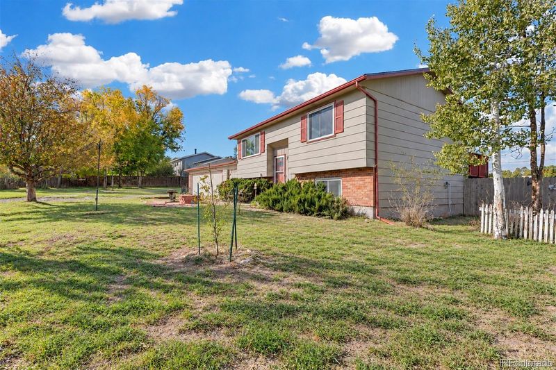 719 S Elbert St, Elizabeth, CO 80107