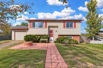 719 S Elbert St, Elizabeth, CO 80107