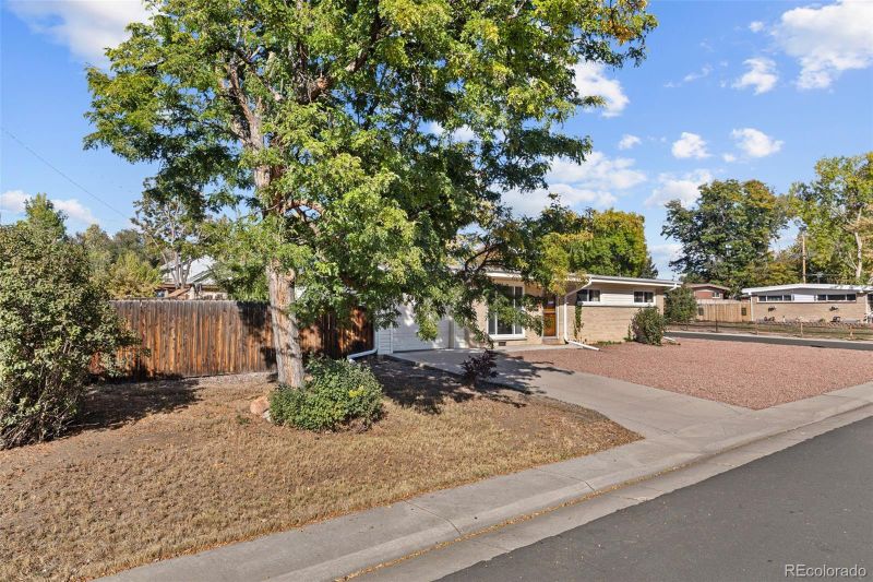 6005 Estes St, Arvada, CO 80004