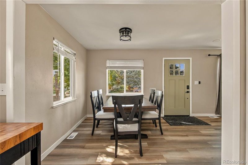 4606 S Washington St, Englewood, CO 80113