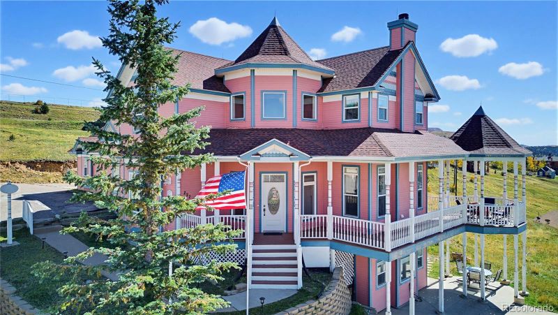 222 E Placer St, Cripple Creek, CO 80813