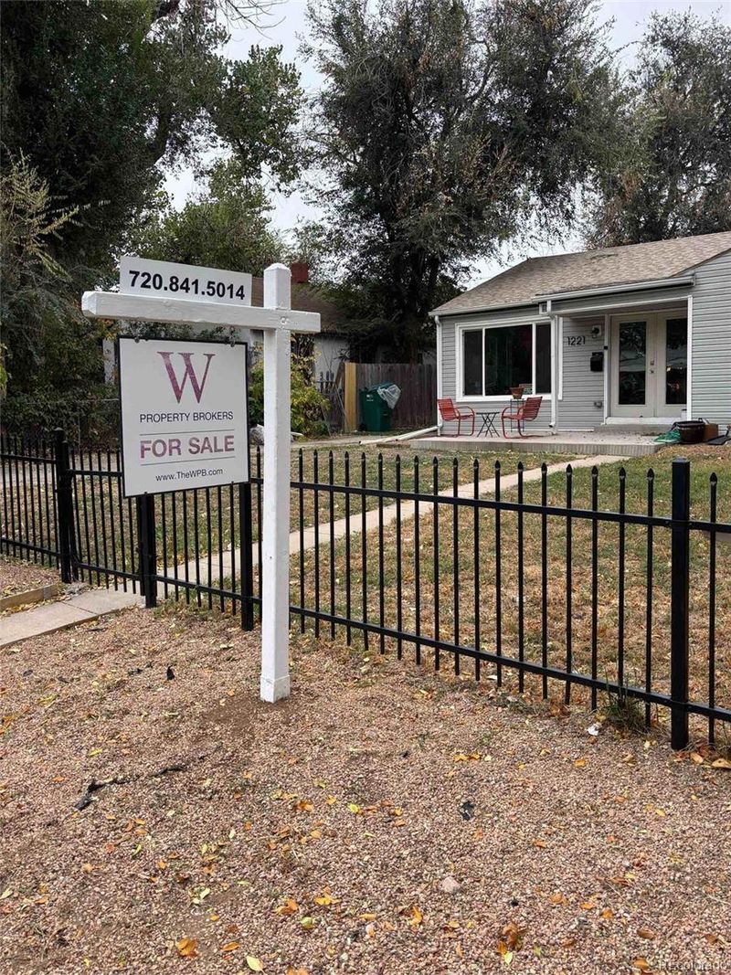 1221 Alton St, Aurora, CO 80010