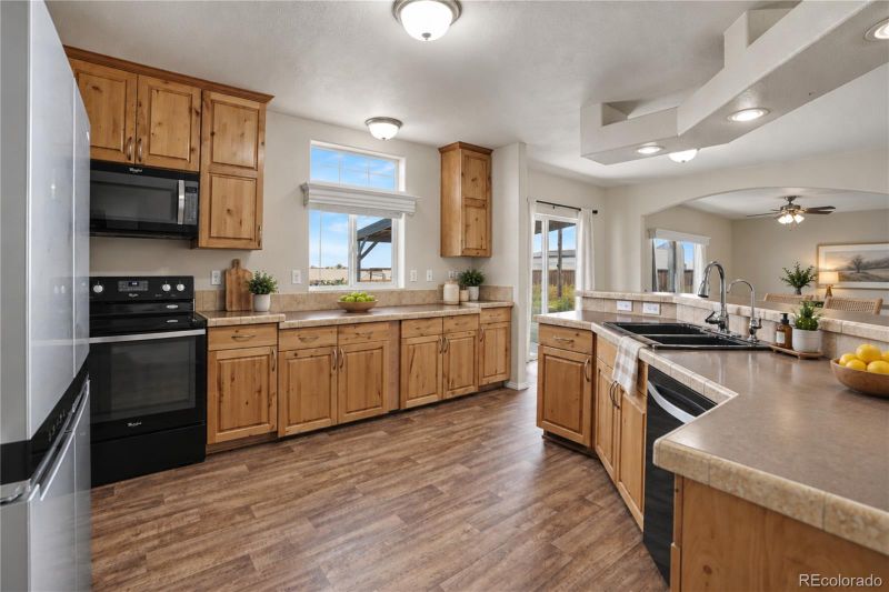 13 E Ranch Rd, Wiggins, CO 80654