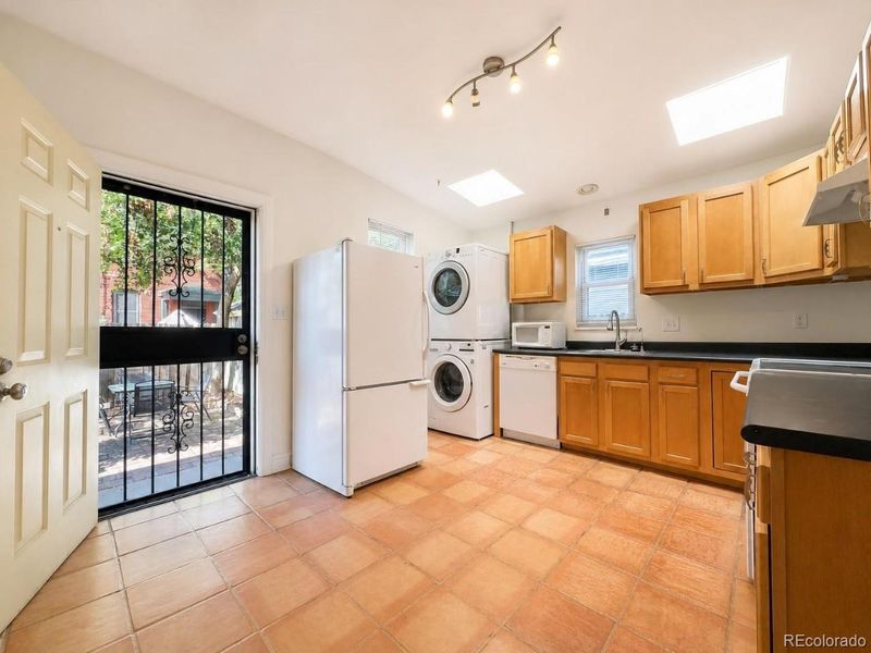 819 E 25th Ave, Denver, CO 80205