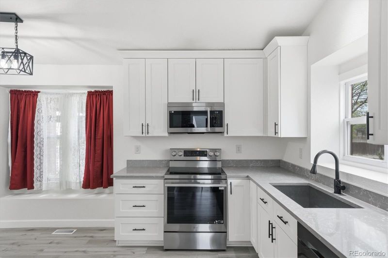 18171 E Crestridge Dr, Centennial, CO 80015