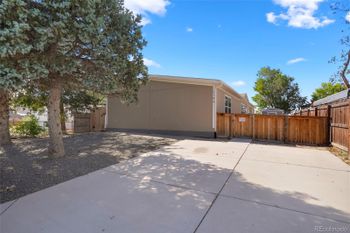 1104 Macdavidson Cir, Dacono, CO 80514