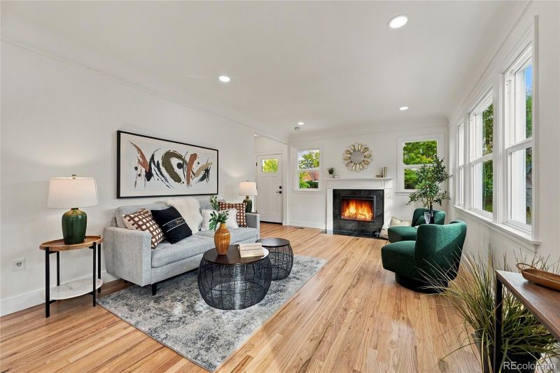 1211 Bellaire St, Denver, CO 80220