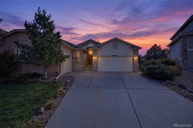 6686 Solana Dr, Castle Pines, CO 80108