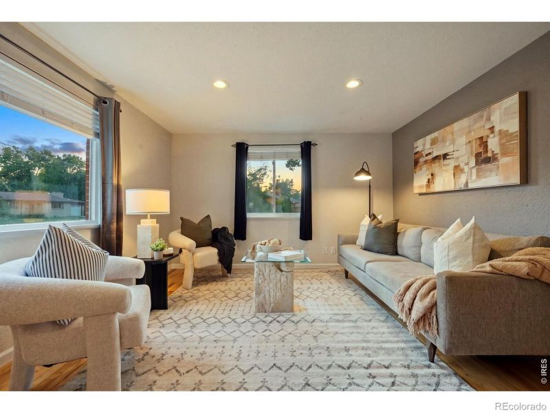 1490 S Zephyr St, Lakewood, CO 80232