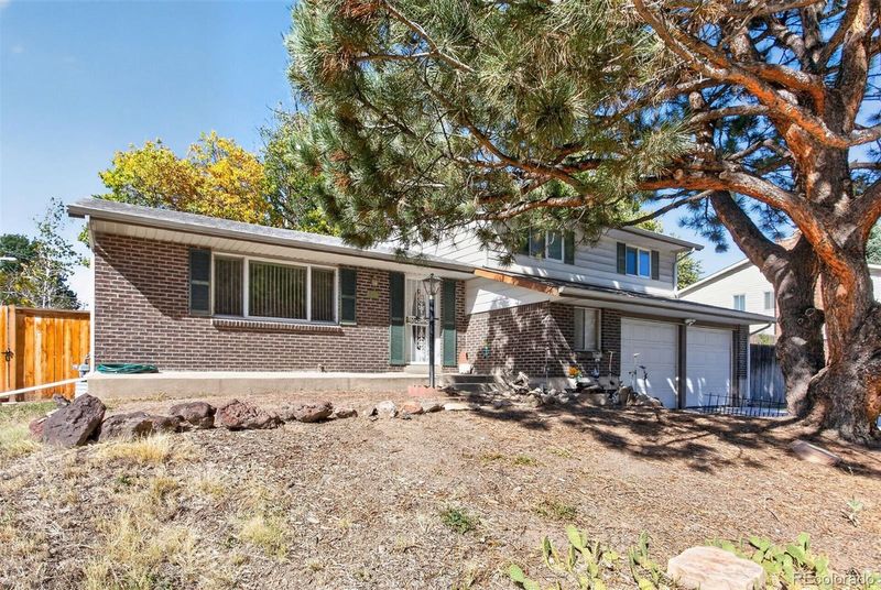 2885 S Teller St, Denver, CO 80227