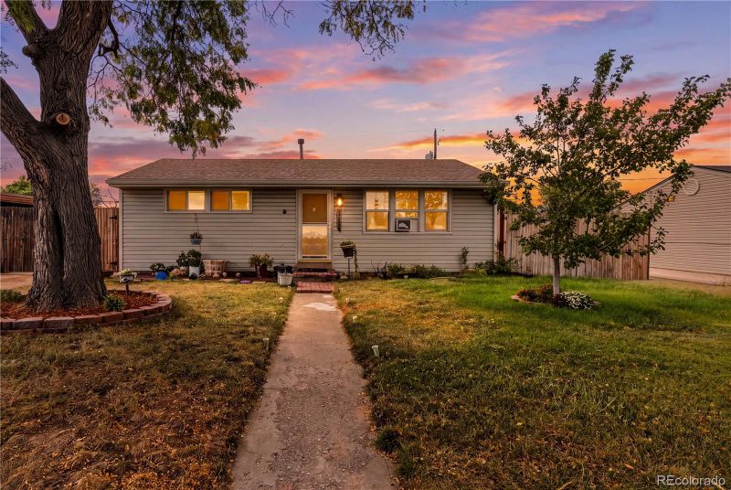 6471 Quebec St, Commerce City, CO 80022