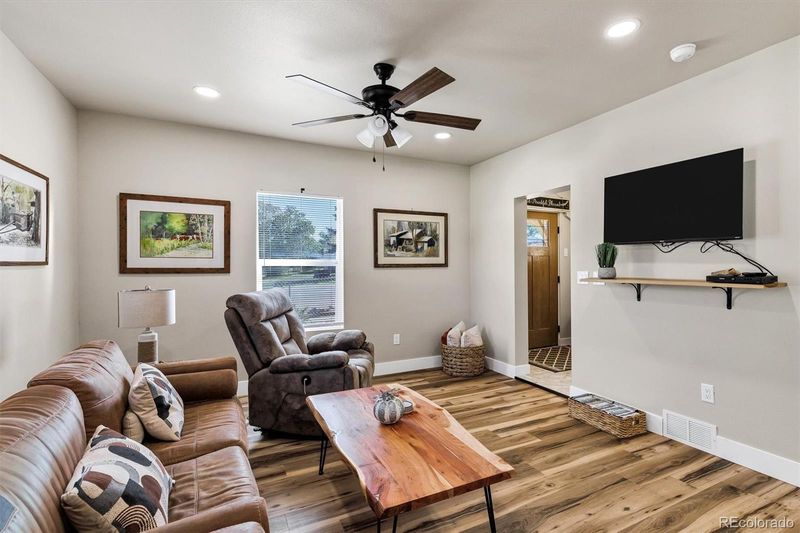 425 Pueblo Ave, Simla, CO 80835