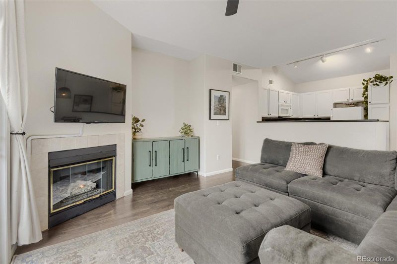8500 E Jefferson Ave #18B, Denver, CO 80237